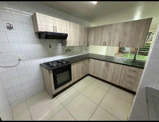 2 BEDROOM TOWNHOUSE FOR SALE IN BENONI CENTRAL